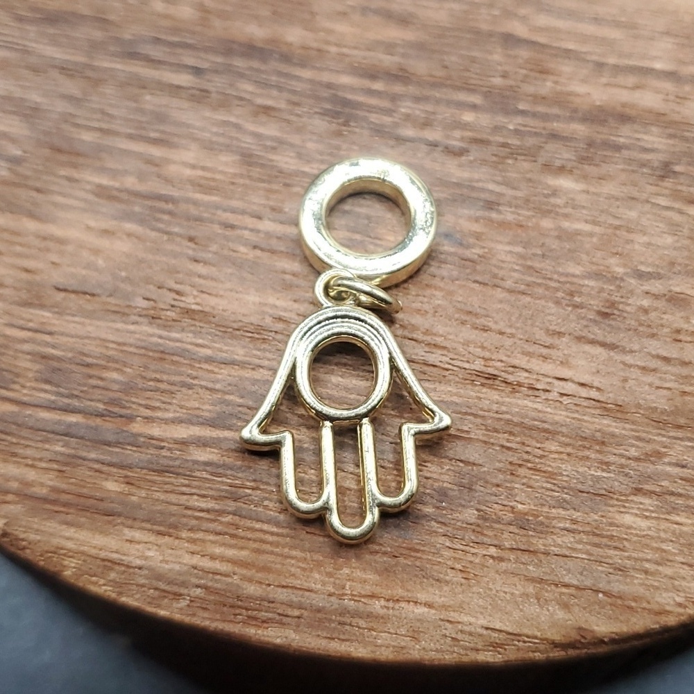 Chakra hamsa hand pendant‎